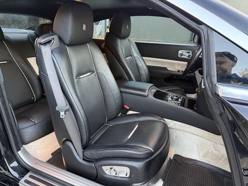 Used 2016 Rolls-Royce Wraith image 19