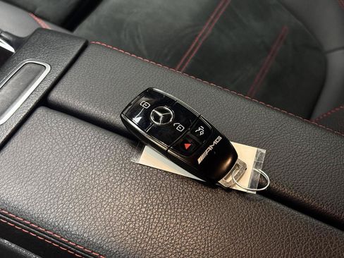 Used 2025 Mercedes-Benz GLB 35 AMG 4MATIC image 47