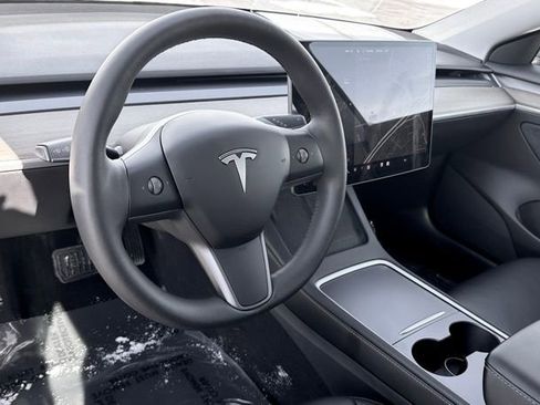 Used 2021 Tesla Model 3 Standard Range Plus image 14