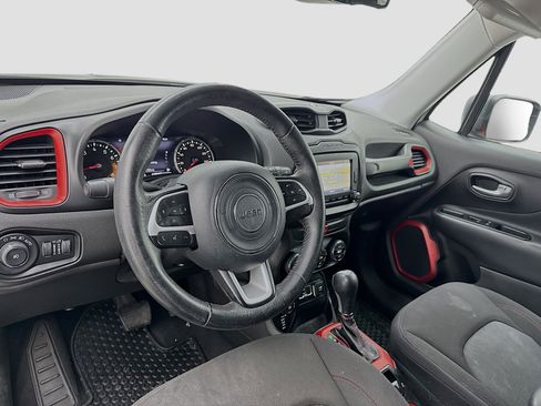 Used 2017 Jeep Renegade Trailhawk image 7