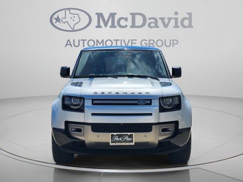Used 2021 Land Rover Defender 110 X-Dynamic SE AWD/4WD image 6