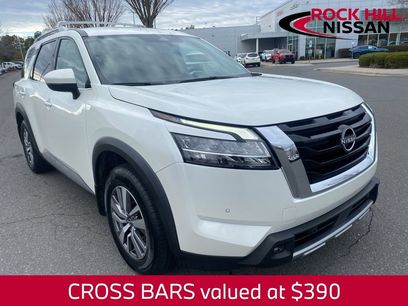Used 2023 Nissan Pathfinder SL