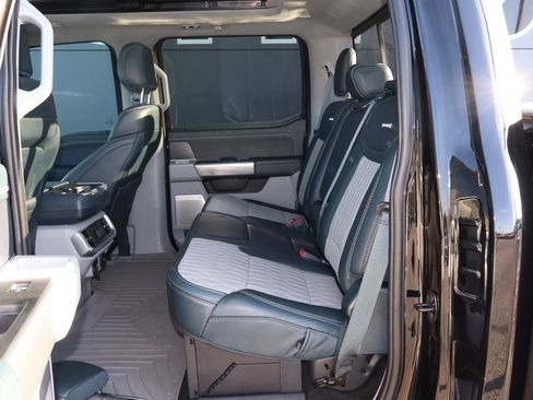 Used 2022 Ford F150 Limited image 8