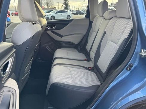 Used 2019 Subaru Forester Premium image 17