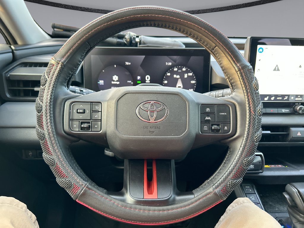 Used 2026 Toyota RAV4 FWD image 15