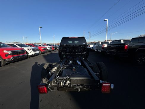New 2026 Chevrolet Silverado 3500 LT image 28