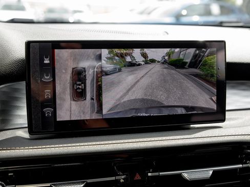 New 2025 Alfa Romeo Tonale w/ Premium Package image 43