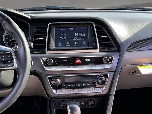 Used 2018 Hyundai Sonata Limited image 6