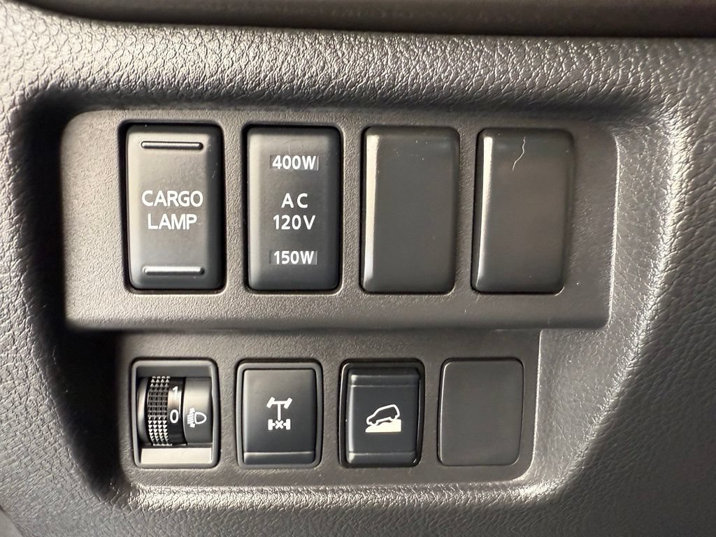 Used 2024 Nissan Titan PRO-4X w/ Pro-4x Convenience Package AWD/4WD image 43