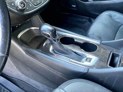 Used 2021 Chevrolet Malibu Premier FWD image 14