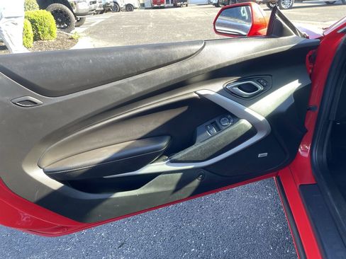 Used 2017 Chevrolet Camaro LT w/ Technology Package image 19