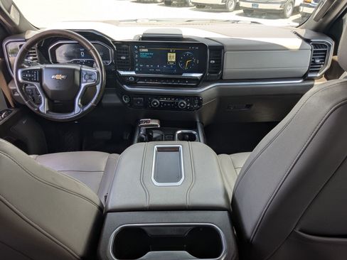 Used 2022 Chevrolet Silverado 1500 LTZ w/ Technology Package AWD/4WD image 26