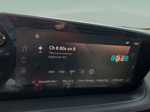 Used 2024 Buick Encore GX Avenir w/ Avenir Convenience Package FWD image 22