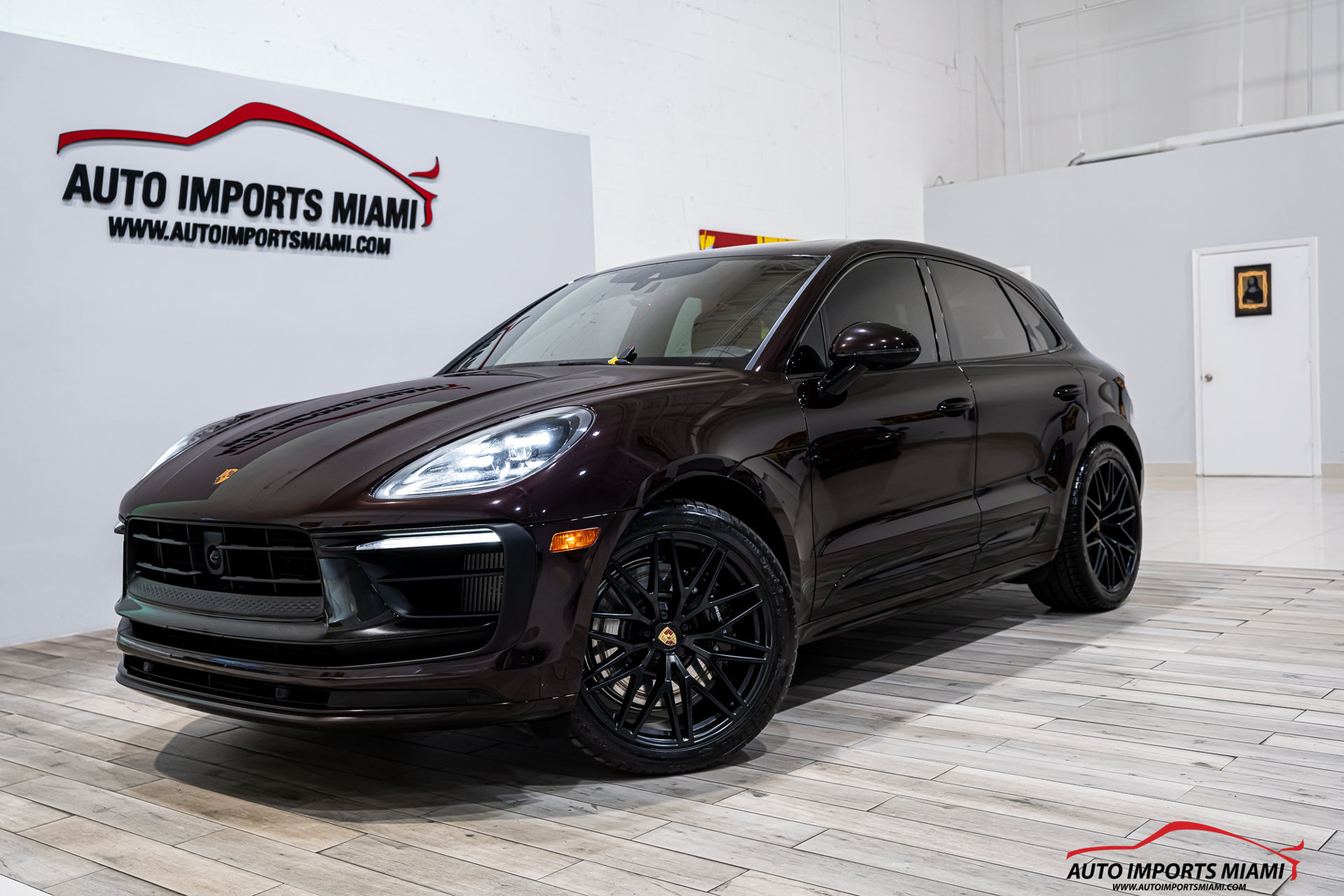Used 2023 Porsche Macan GTS w/ Sport Chrono Package AWD/4WD image 81