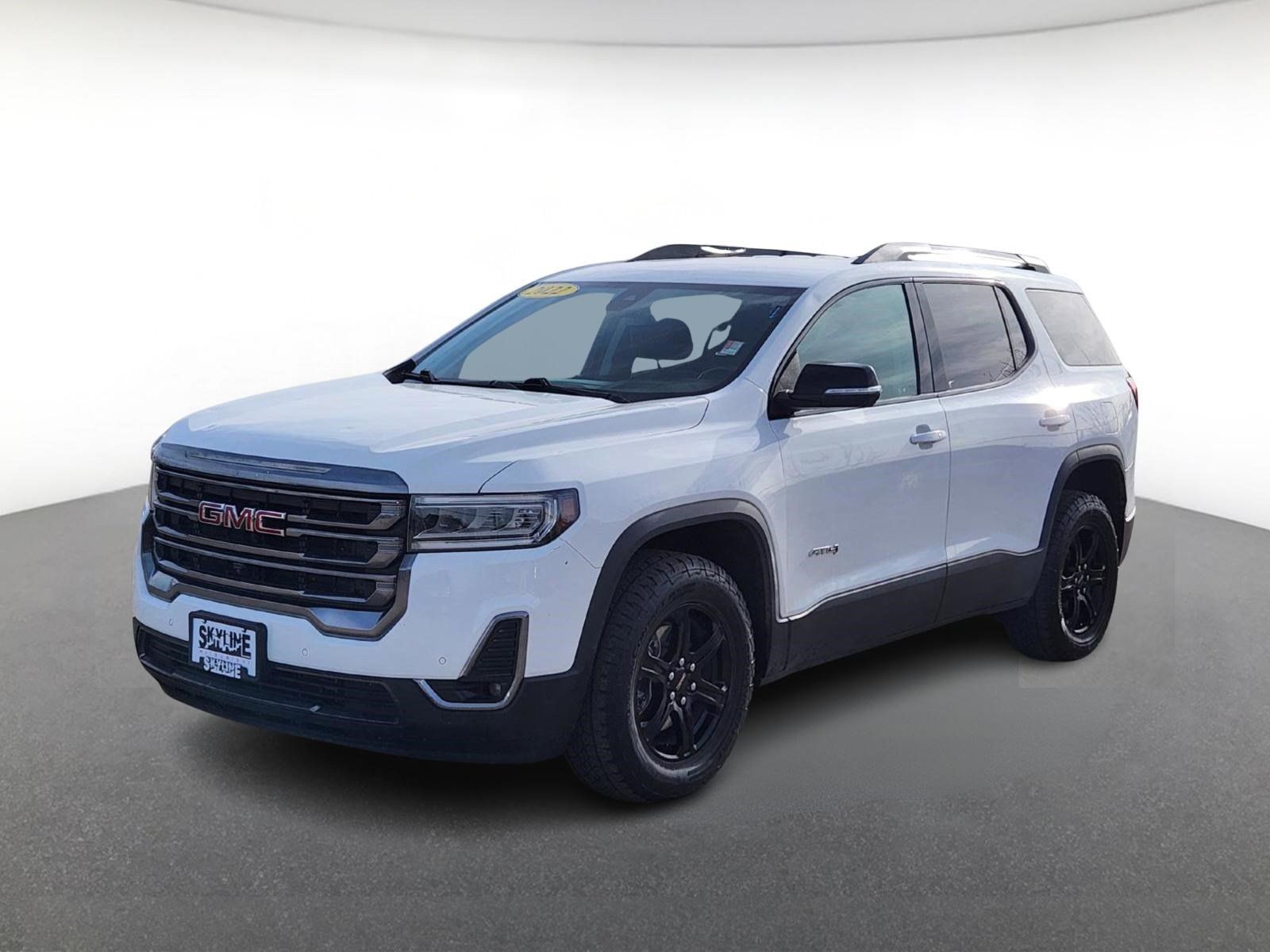 Used 2022 GMC Acadia AT4 w/ Technology Package AWD/4WD image 2