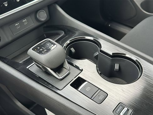 New 2026 Nissan Rogue S image 24