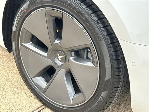 Used 2021 Tesla Model 3 Long Range image 11