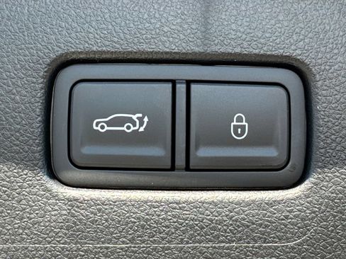 New 2026 Genesis GV70 2.5T Advanced AWD/4WD image 19