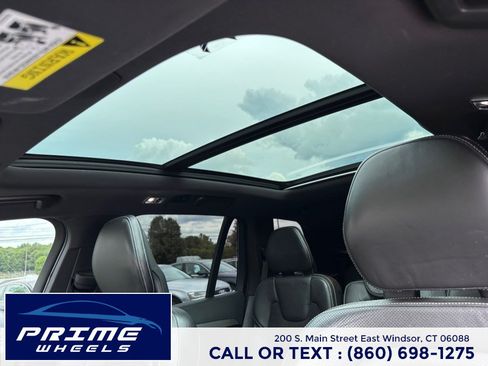 Used 2016 Volvo XC90 T6 R-Design w/ Protection Package Plus AWD/4WD image 23