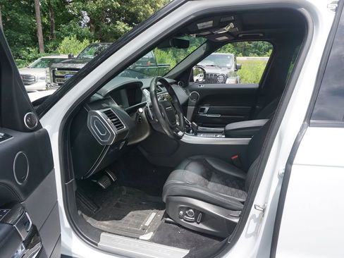 Used 2020 Land Rover Range Rover Sport SVR AWD/4WD image 2
