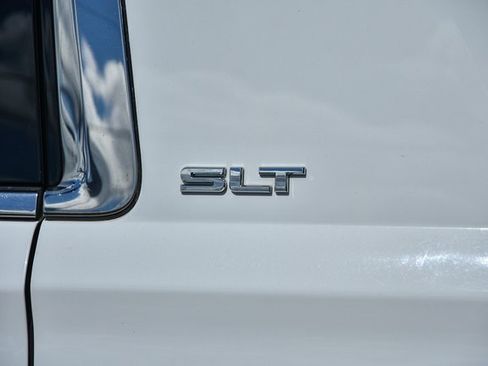 Used 2019 GMC Yukon XL SLT w/ Open Road Package image 9