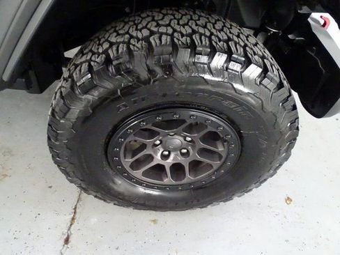 Certified 2022 Jeep Wrangler Unlimited Rubicon w/ Xtreme Recon 35" Tire Package image 28