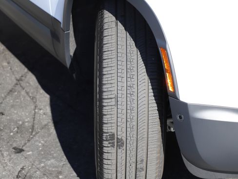 New 2026 Land Rover Defender 110 S image 5