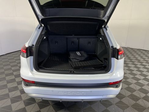 Certified 2024 Audi Q4 e-tron Prestige image 19