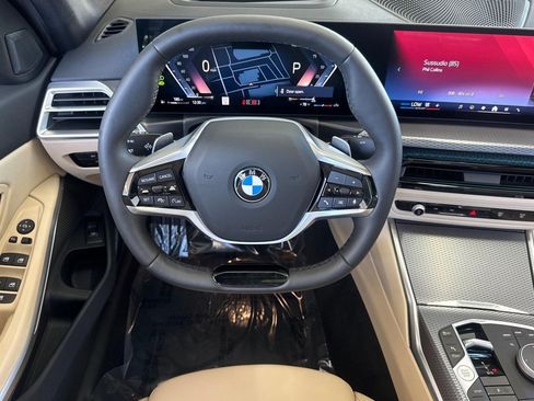 Used 2025 BMW 330i Sedan w/ Premium Package RWD image 27