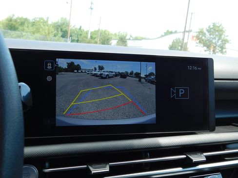 Used 2025 Hyundai Tucson SEL FWD image 19