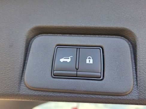 Used 2026 Nissan Rogue Platinum w/ Platinum Premium Package AWD/4WD image 13