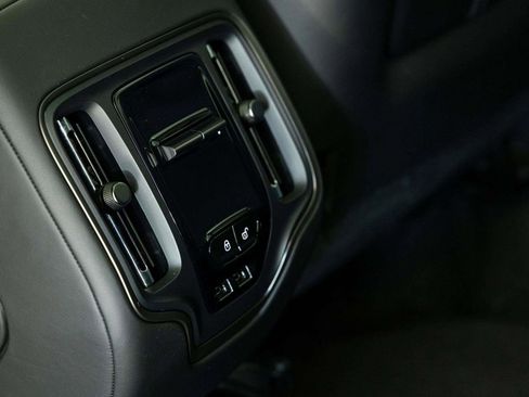 New 2026 Aston Martin DBX 707 image 43