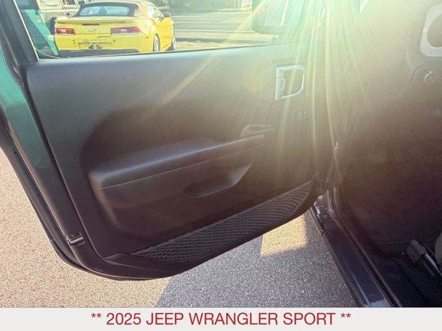 Certified 2025 Jeep Wrangler Sport AWD/4WD image 9