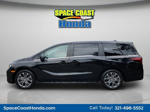 Certified 2025 Honda Odyssey Touring image 8