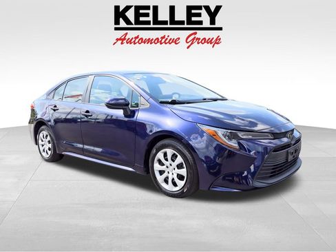 Used 2024 Toyota Corolla LE FWD image 1