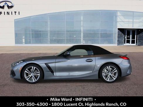Used 2025 BMW Z4 sDrive30i image 2