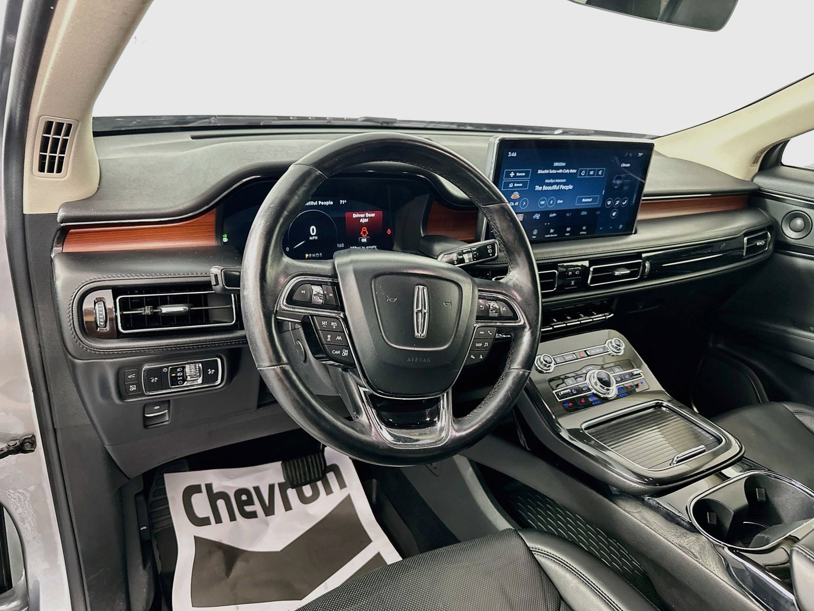 Used 2022 Lincoln Nautilus Reserve w/ Equipment Group 201A AWD/4WD image 9