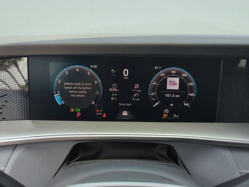 New 2026 Volkswagen Tiguan SE image 45