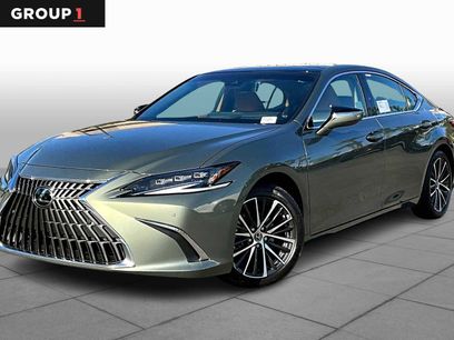 New 2025 Lexus ES 350 w/ Premium Package