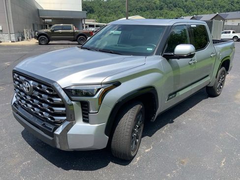 Used 2023 Toyota Tundra Platinum AWD/4WD image 5