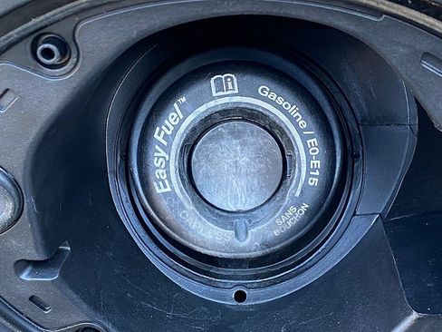 Used 2018 Ford Escape SEL image 63