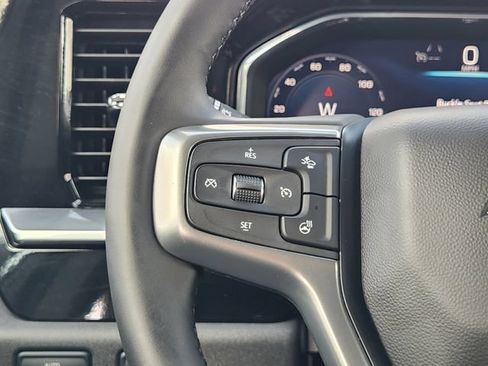 Used 2025 Chevrolet Silverado 1500 LT AWD/4WD image 28
