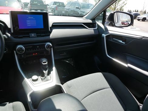 Certified 2025 Toyota RAV4 XLE AWD/4WD image 14