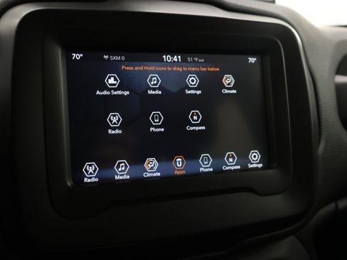 Used 2019 Jeep Renegade Latitude AWD/4WD image 46