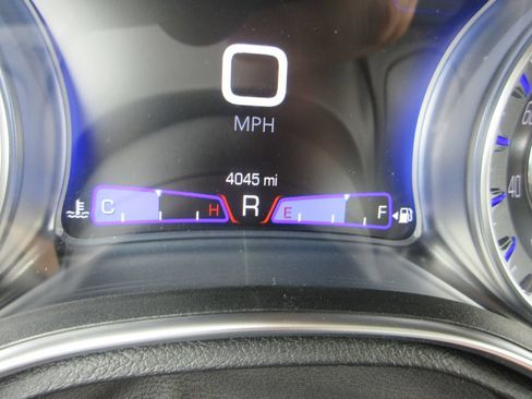 Used 2023 Chrysler 300 Touring w/ Sport Appearance Package RWD image 25