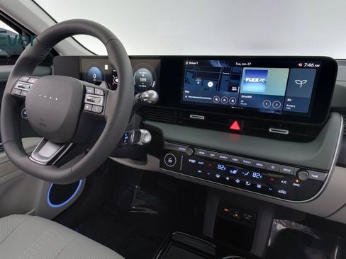 Used 2025 Hyundai Ioniq 5 Limited image 22
