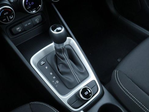 New 2025 Hyundai Venue SEL image 14