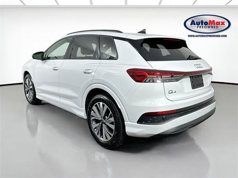 Used 2025 Audi Q4 e-tron Premium w/ Convenience Package image 6