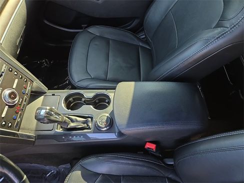 Used 2018 Ford Explorer Limited image 30