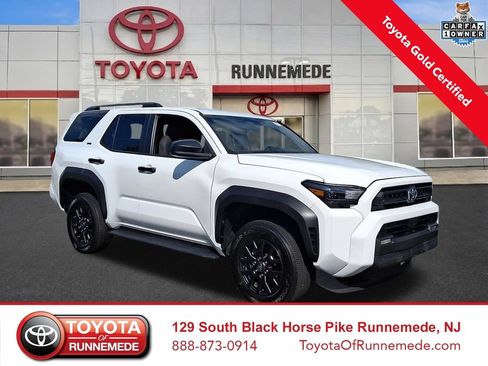 Certified 2025 Toyota 4Runner SR5 AWD/4WD image 1